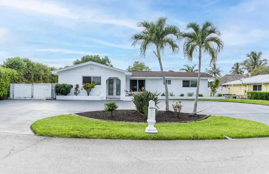 7951 W Lake Drive, Lake Clarke Shores, FL 33406 - #2