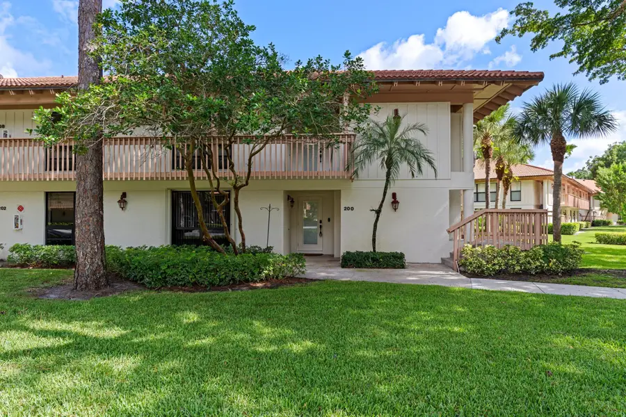 200 Brackenwood Terrace, Palm Beach Gardens, FL 33418 - #2