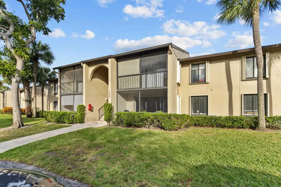 722 Sunny Pine Way #D1, Greenacres, FL 33415 - #3
