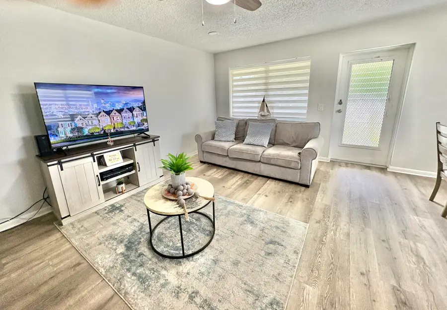 277 Chatham N, West Palm Beach, FL 33417 - #2