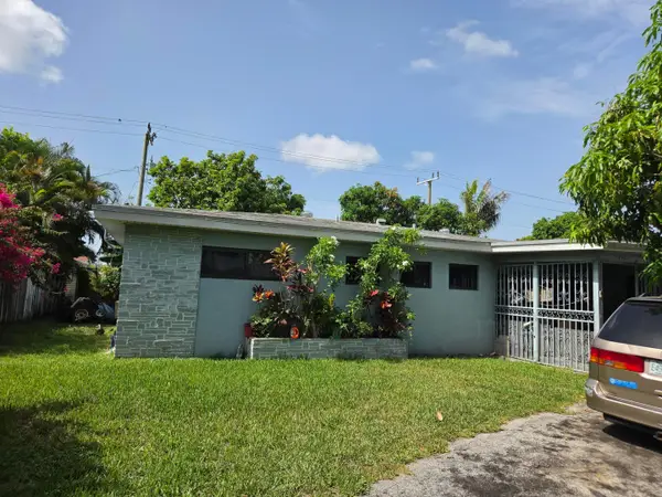 660 NE 181st Street, Miami, FL 33162
