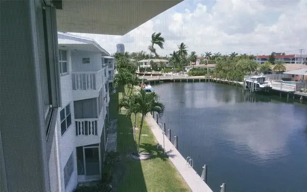 460 Paradise Isle Boulevard #301, Hallandale Beach, FL 33009