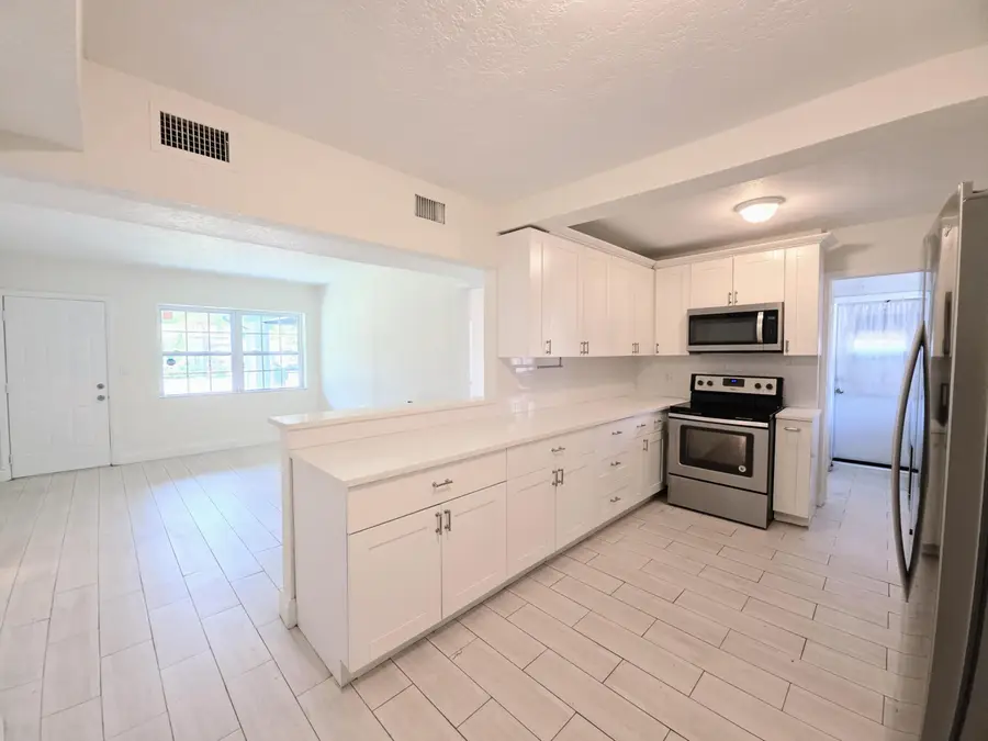 1220 NE 1st Avenue, Fort Lauderdale, FL 33304 - #3