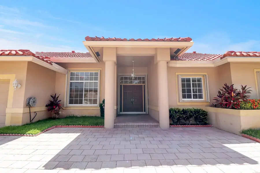 551 NW 108th Avenue, Plantation, FL 33324 - #3