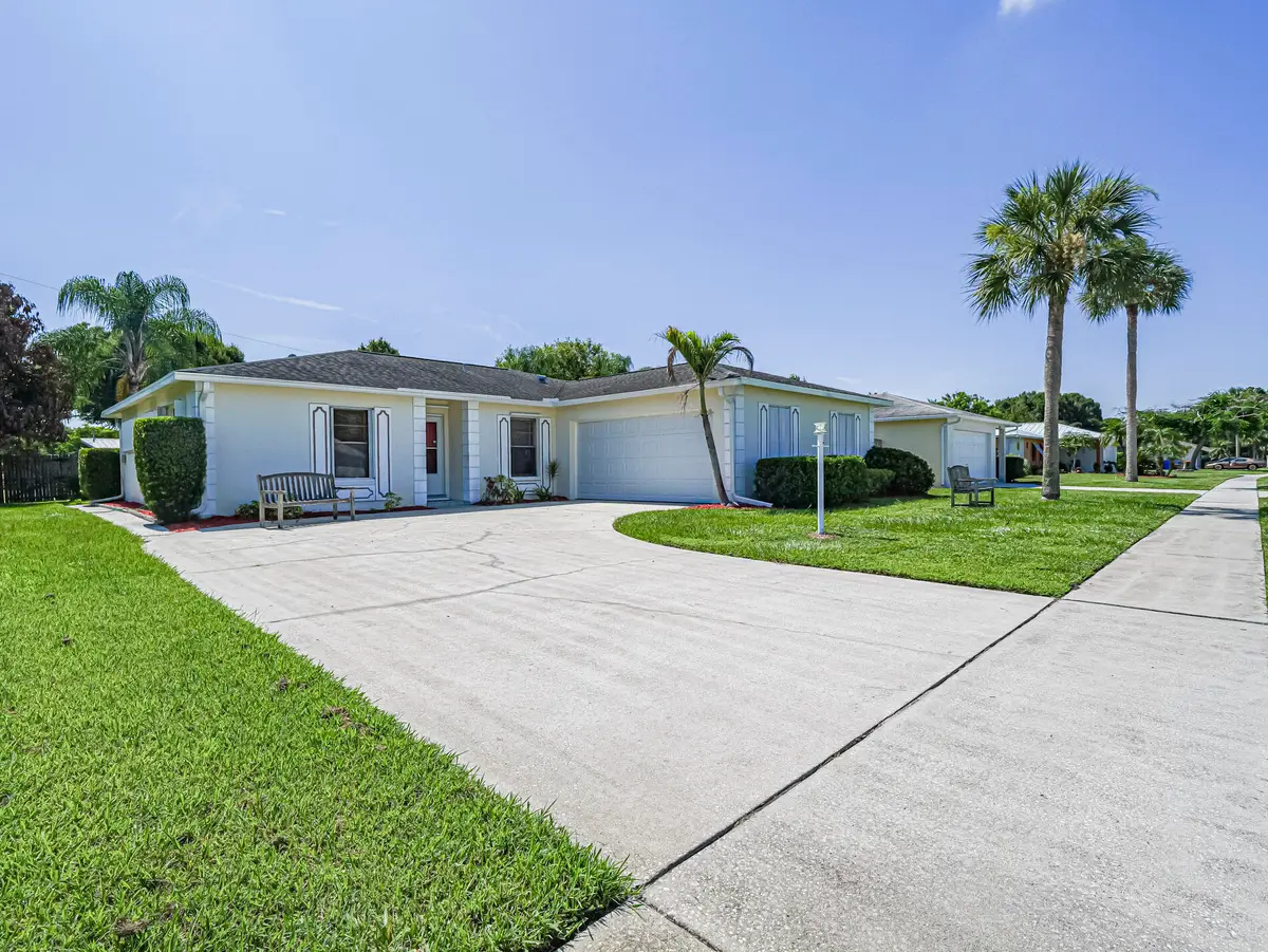 660 26th Court, Vero Beach, FL 32962 - #1