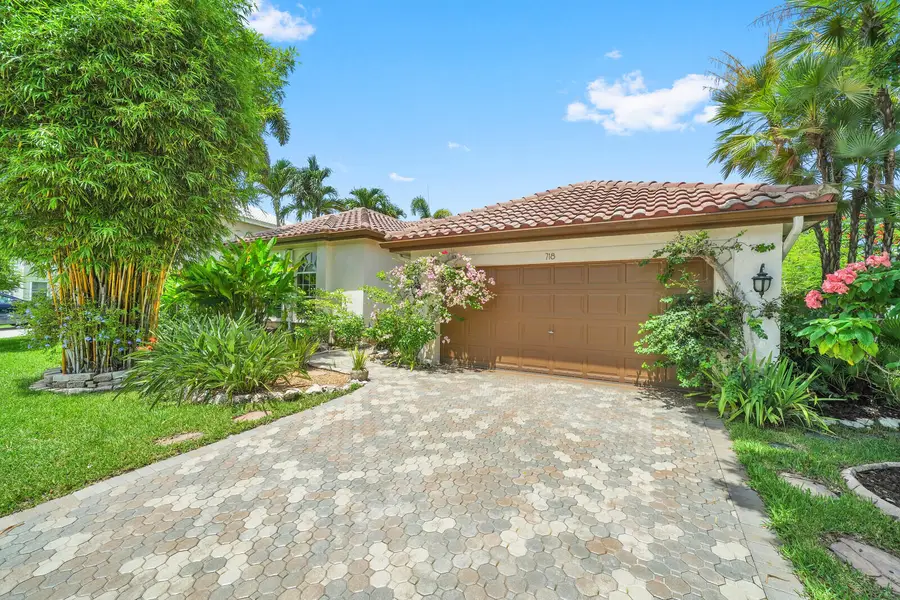 718 NW 177th Avenue, Pembroke Pines, FL 33029 - #2