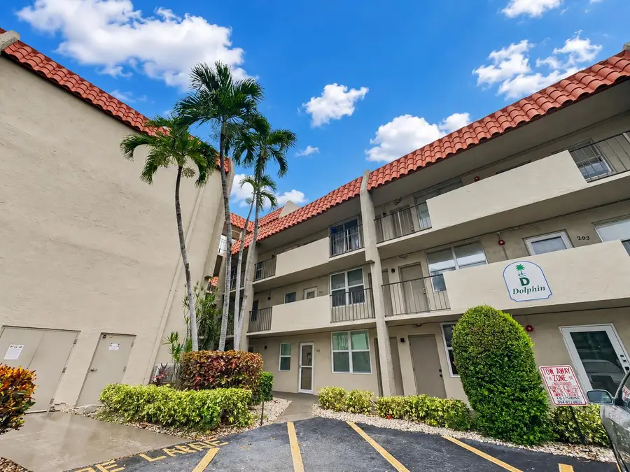 777 S Federal Highway #D302, Pompano Beach, FL 33062 - #2