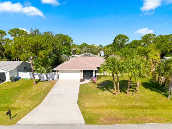 6107 Bamboo Drive, Fort Pierce, FL 34982
