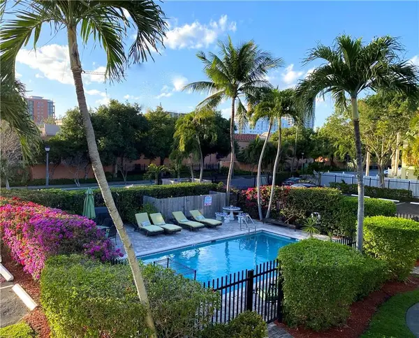 600 NE 7th Avenue #14, Fort Lauderdale, FL 33304