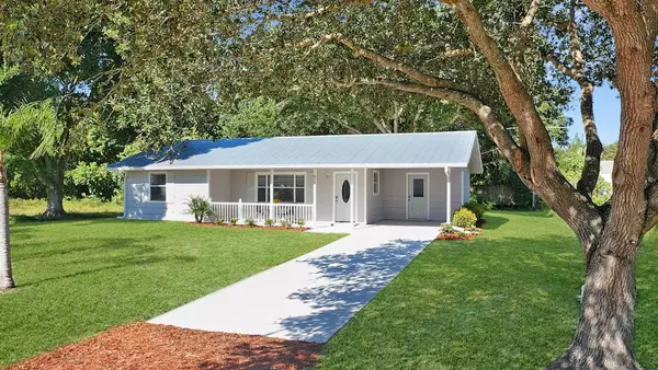 8745 98th Court, Vero Beach, FL 32967