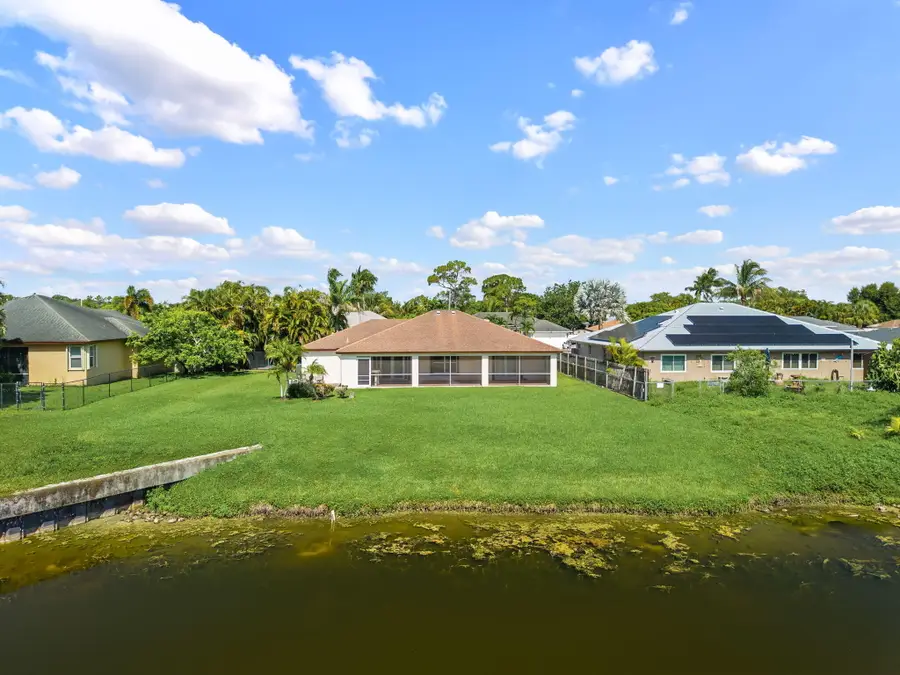 111 Meadow Woode Drive, Royal Palm Beach, FL 33411 - #2