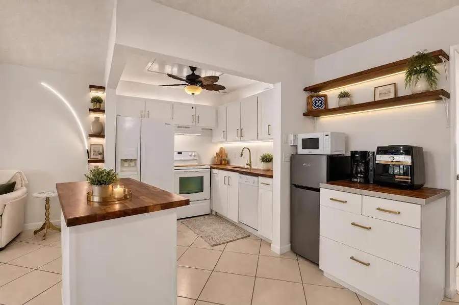 290 Oakridge Q #290, Deerfield Beach, FL 33442 - #3