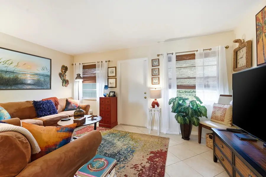 31 Pine Arbor Lane #Unit 204, Vero Beach, FL 32962 - #3
