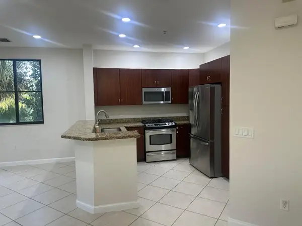 3020 NW 125th Avenue #315, Sunrise, FL 33323