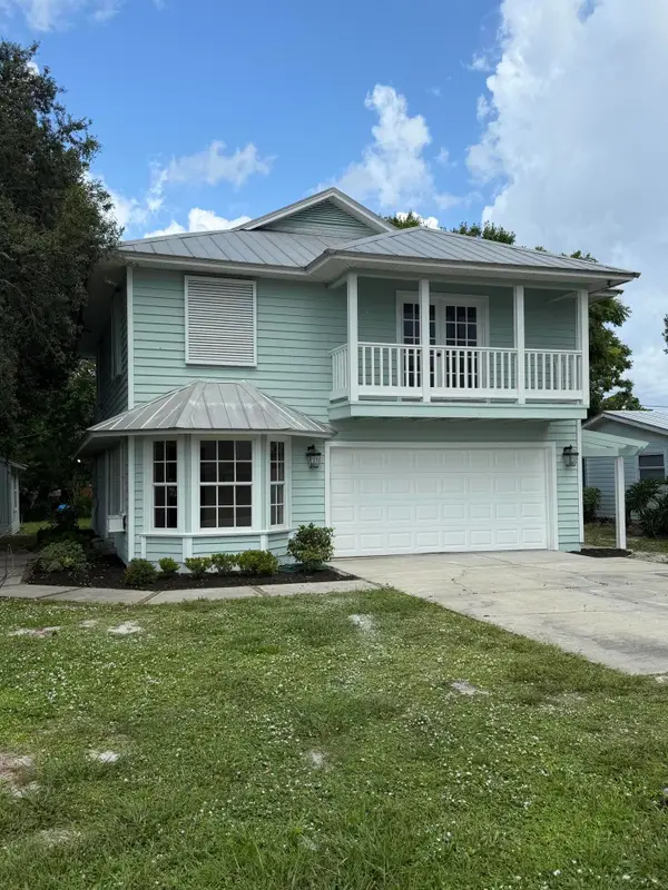 180 8th Court, Vero Beach, FL 32962