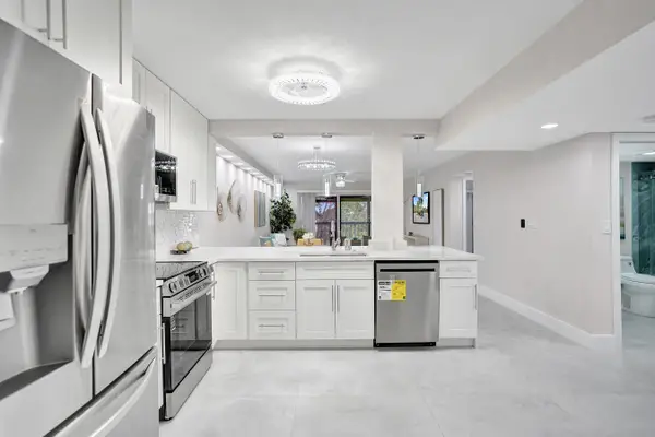 7146 Huntington Lane #402, Delray Beach, FL 33446