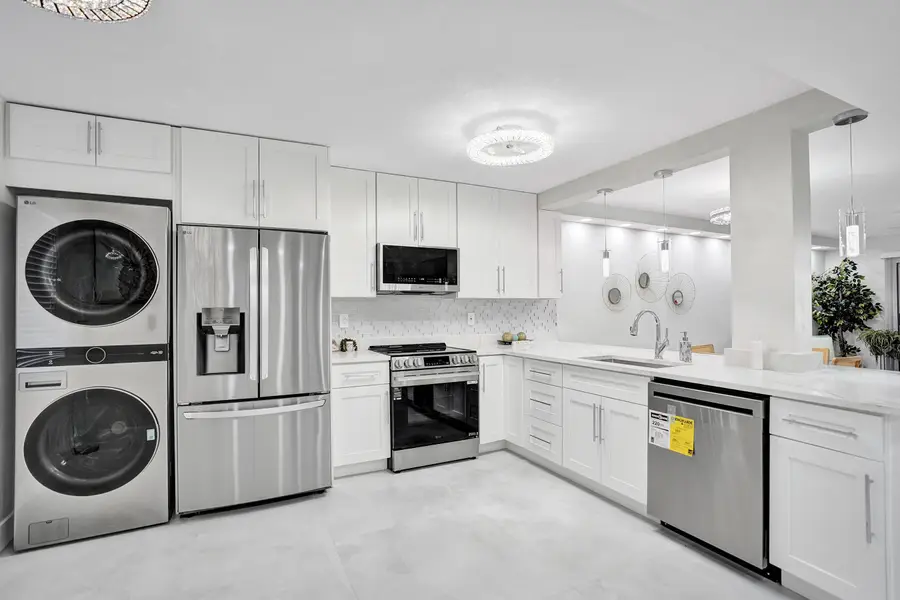 7146 Huntington Lane #402, Delray Beach, FL 33446 - #3