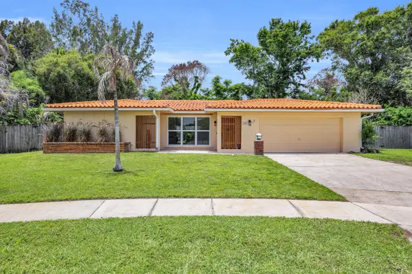 191 SW Ivanhoe Court, Port St Lucie, FL 34983