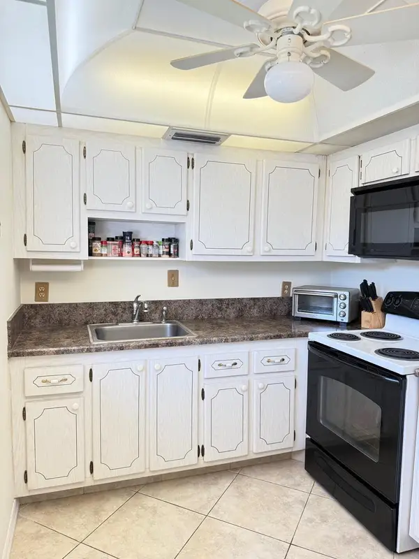 276 Saxony F, Delray Beach, FL 33446