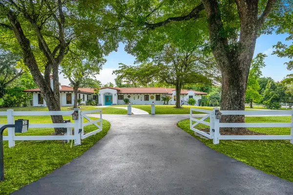4950 Thoroughbred Lane, Southwest Ranches, FL 33330