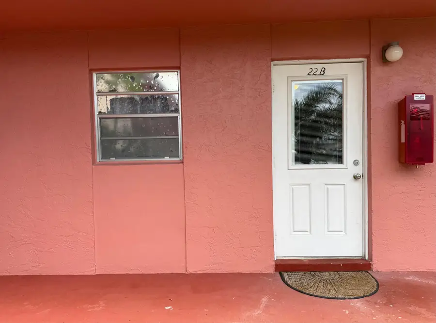 22 Golfs Edge #B, West Palm Beach, FL 33417 - #2