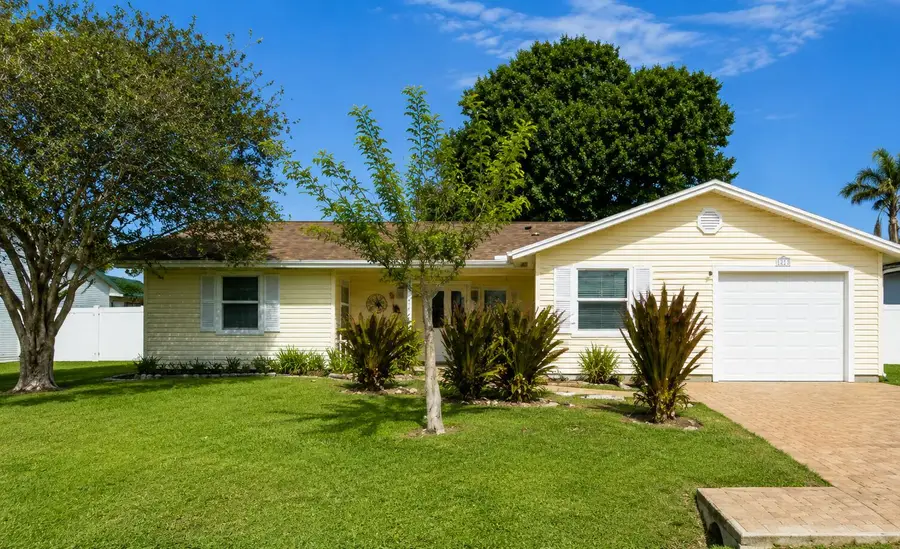 2490 SE Whitehorse Street, Port Saint Lucie, FL 34984 - #2