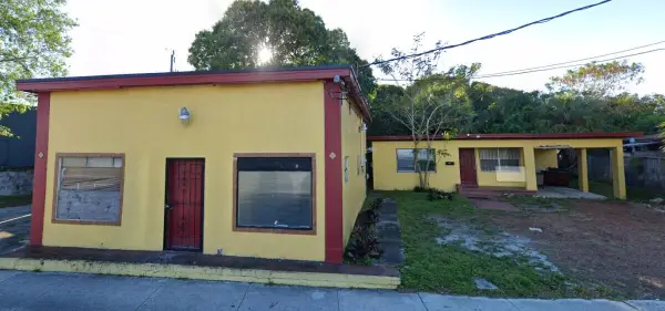 2733 President Barack Obama Highway, Riviera Beach, FL 33404