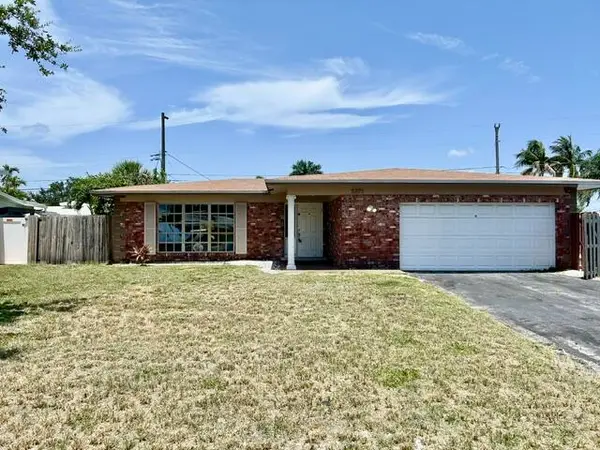 5371 NE 17th Terrace, Fort Lauderdale, FL 33334