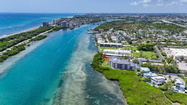 200 Waterway Road #206, Tequesta, FL 33469