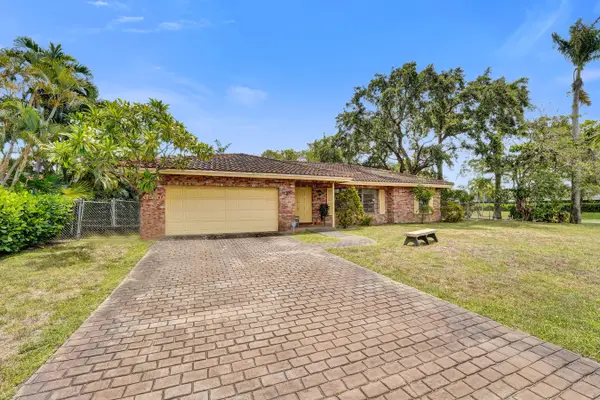3530 NE 25th Terrace, Fort Lauderdale, FL 33308