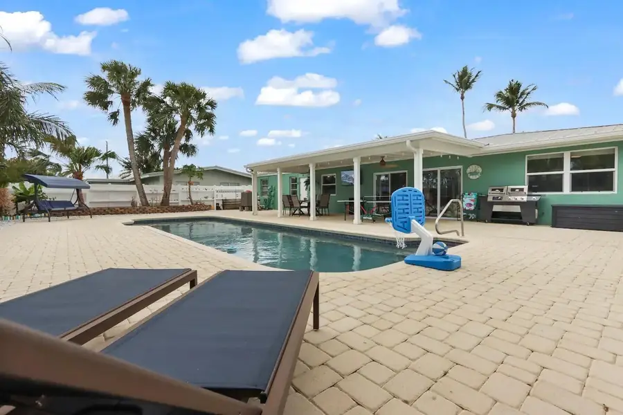 608 Malabar Avenue, Fort Pierce, FL 34949 - #3