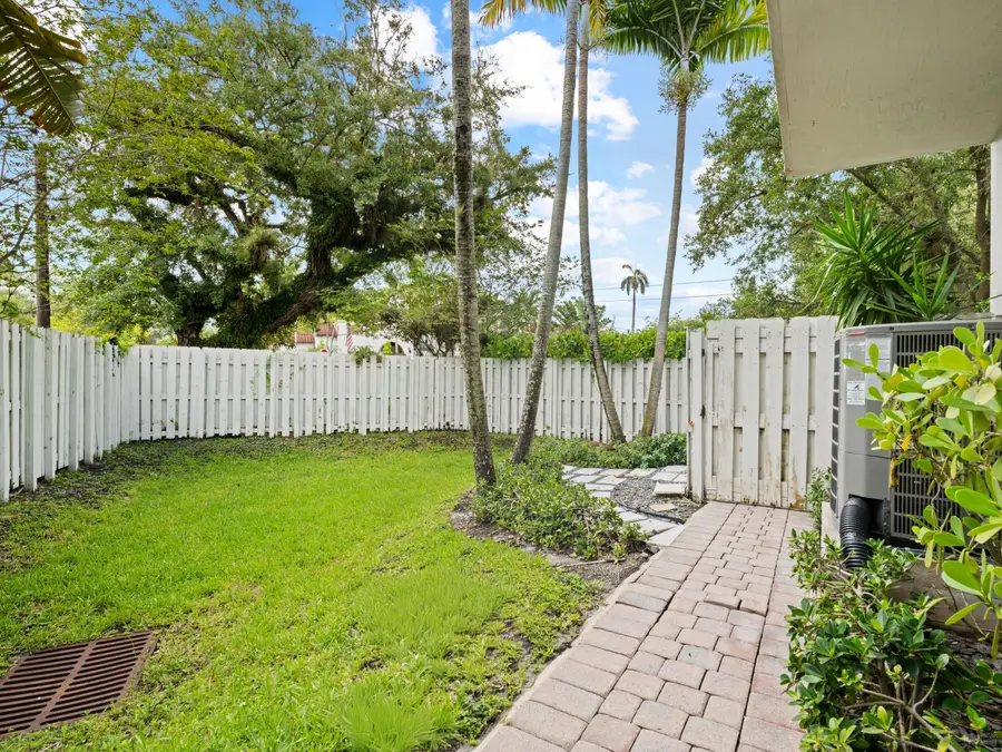 1101 Waverly Road, Fort Lauderdale, FL 33312 - #2
