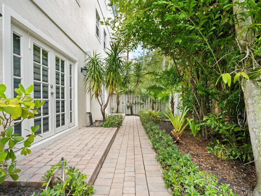 1101 Waverly Road, Fort Lauderdale, FL 33312 - #3