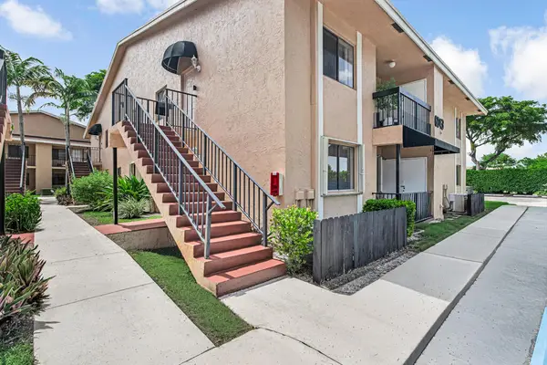 6043 10th Avenue N #129, Greenacres, FL 33463