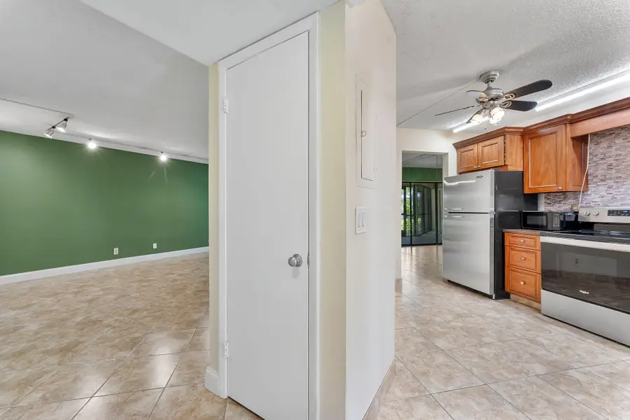 5800 Camino Del Sol #102, Boca Raton, FL 33433 - #3