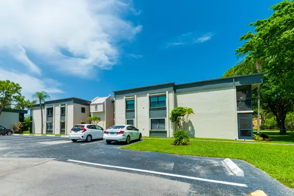 225 SE 10th Street #11D, Deerfield Beach, FL 33441