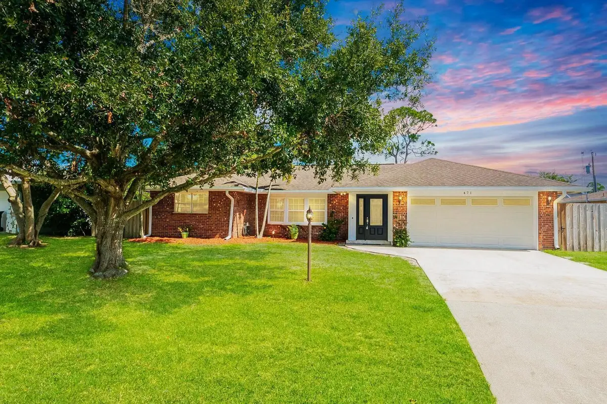 471 SE Lamon Lane, Port Saint Lucie, FL 34983 - #1