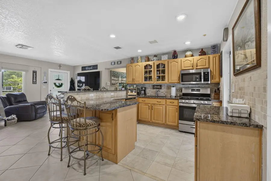 240 Gregory Road, West Palm Beach, FL 33405 - #3