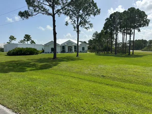 12374 Grumman Way, Port St Lucie, FL 34987