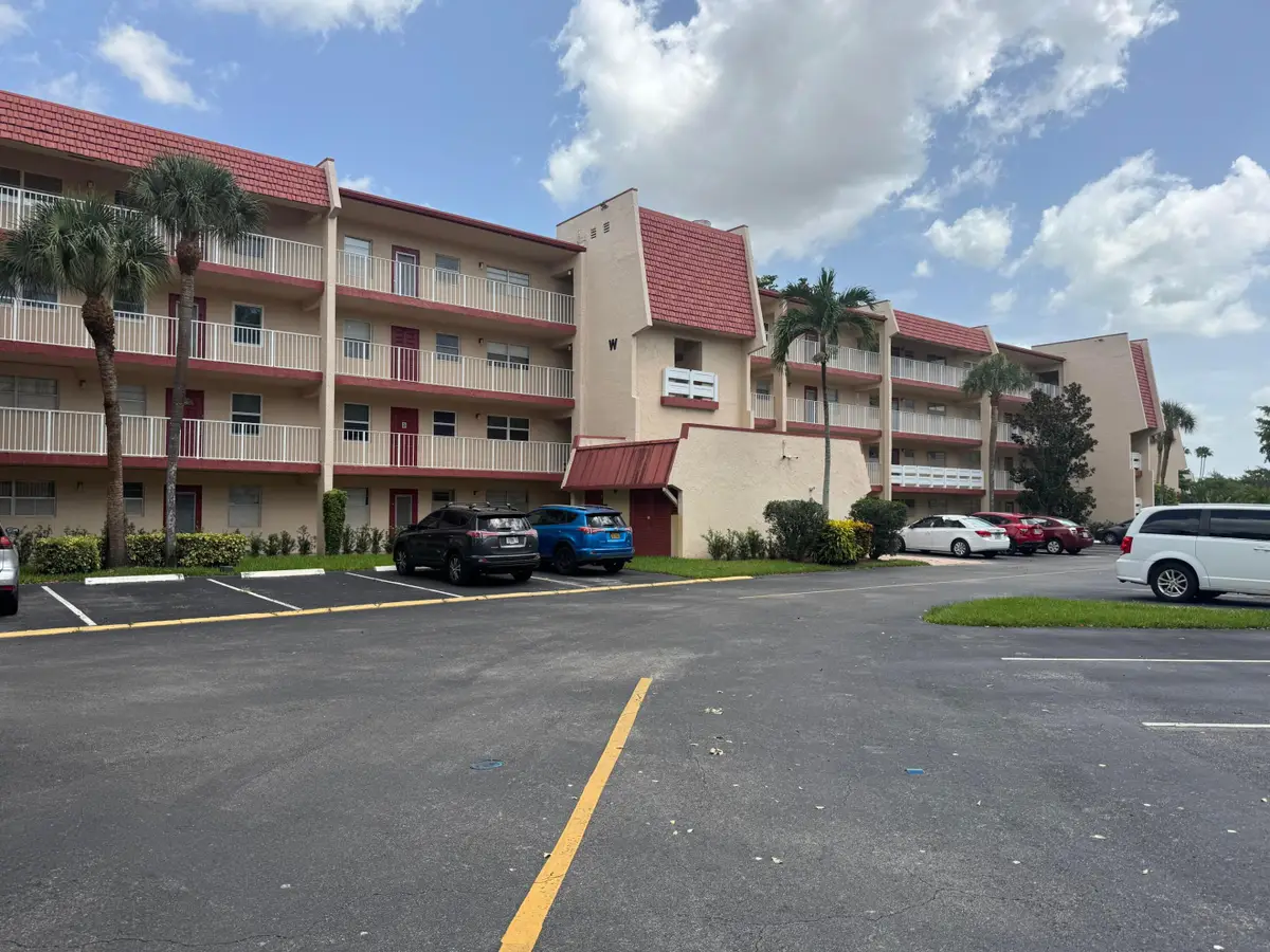 1035 Country Club Drive #303, Margate, FL 33063 - #1