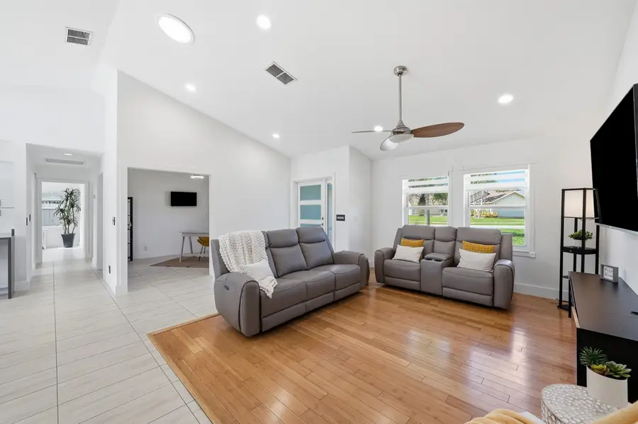 25 Cedar Circle, Boynton Beach, FL 33436 - #3