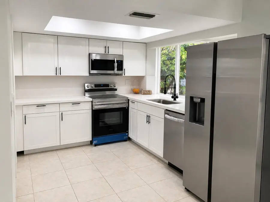 4827 NW 43rd Court, Lauderdale Lakes, FL 33319 - #3