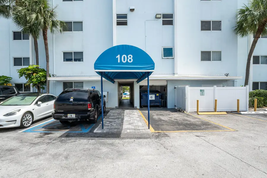 108 Paradise Harbour Boulevard #107, North Palm Beach, FL 33408 - #3