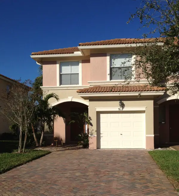 911 Seminole Palms Drive, Greenacres, FL 33463