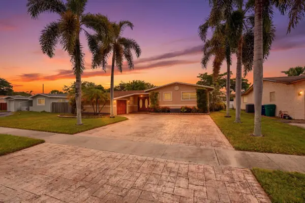 4930 SW 90th Way, Cooper City, FL 33328