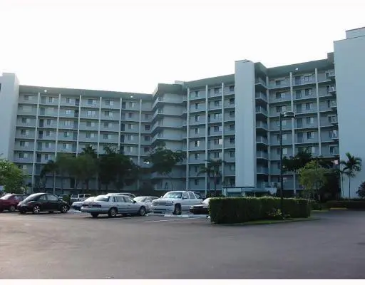 2334 S Cypress Bend Drive #802, Pompano Beach, FL 33069