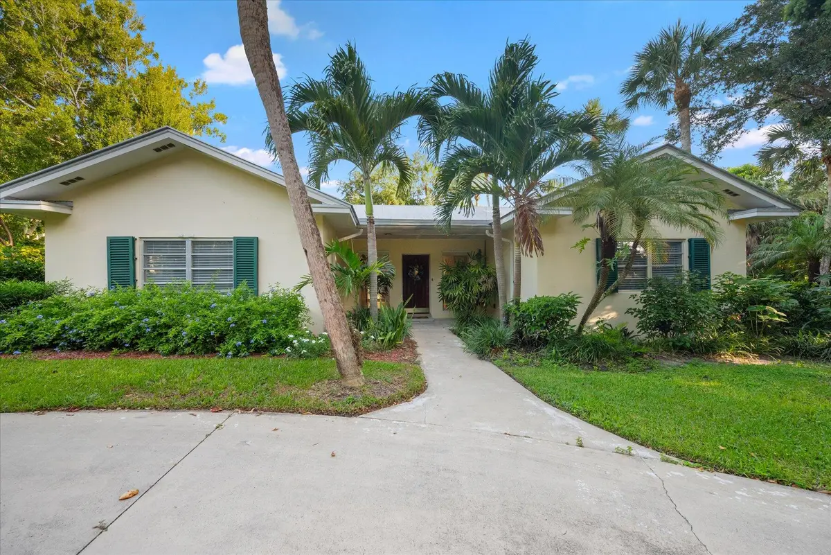 24 N Via Lucindia, Sewalls Point, FL 34996 - #1