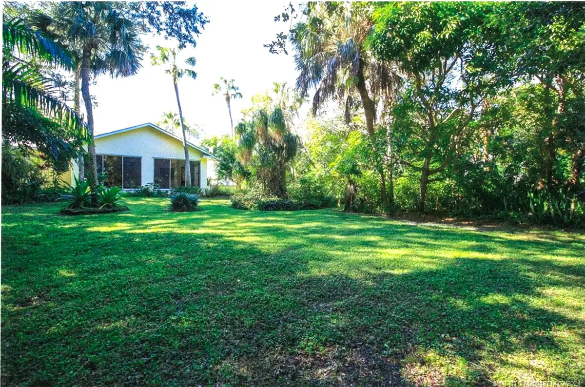 22 N Via Lucindia, Sewalls Point, FL 34996 - #1