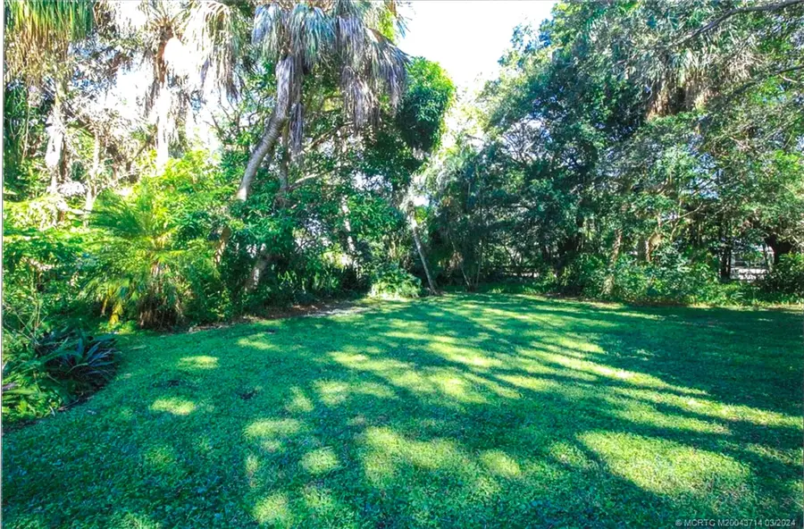 22 N Via Lucindia, Sewalls Point, FL 34996 - #2