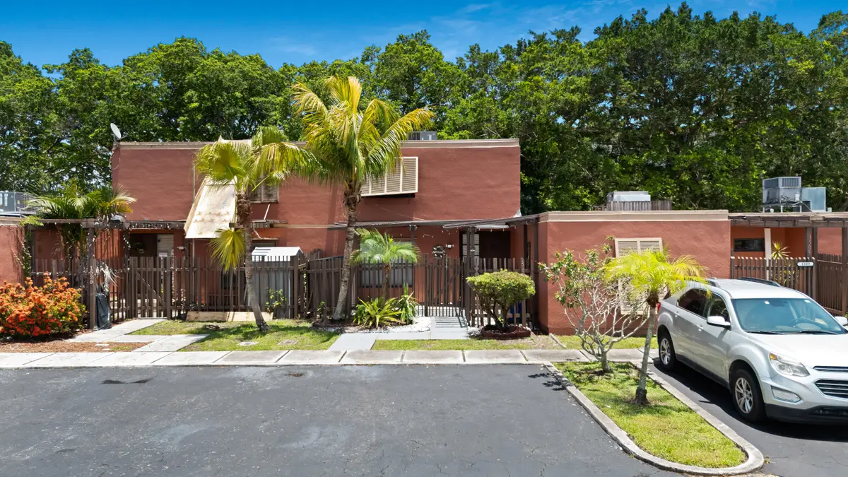 1517 Fairway Road, Pembroke Pines, FL 33026 - #1